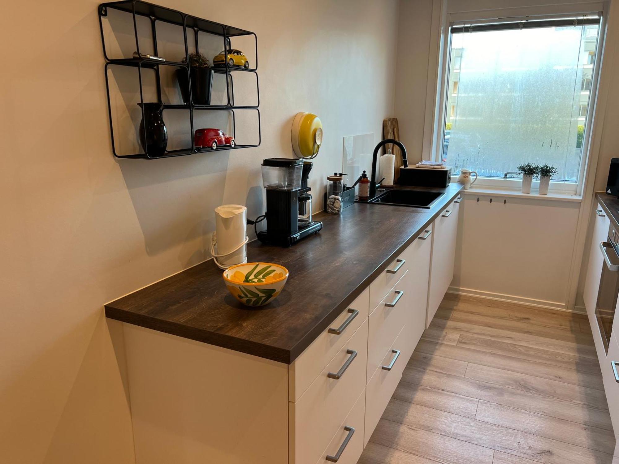 Nyrenoveret Lejlighed Med Balkon Og Parkering Esbjerg Eksteriør billede